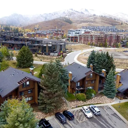 Red Pine Retreat At Canyons Village-3